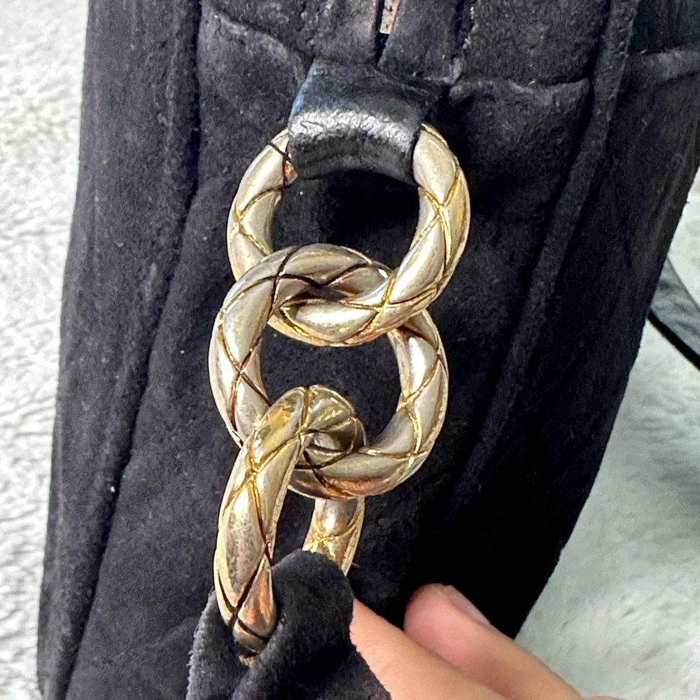 Chanel suede camera bag - Picture 4 of 9